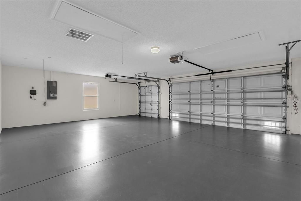 For Sale: $469,900 (3 beds, 2 baths, 1884 Square Feet)