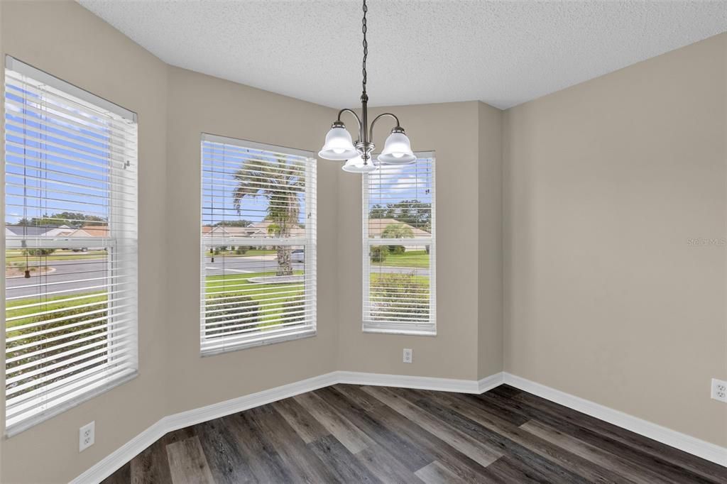 For Sale: $469,900 (3 beds, 2 baths, 1884 Square Feet)