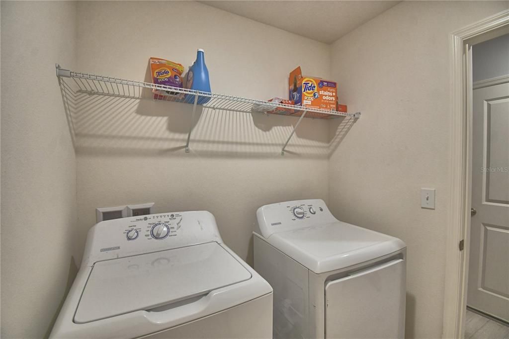 For Sale: $327,000 (4 beds, 2 baths, 1989 Square Feet)