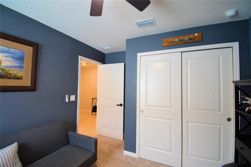 For Sale: $327,000 (4 beds, 2 baths, 1989 Square Feet)