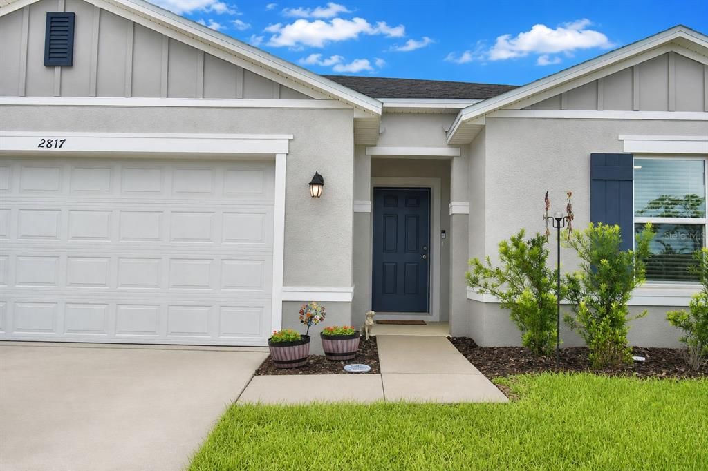 For Sale: $327,000 (4 beds, 2 baths, 1989 Square Feet)