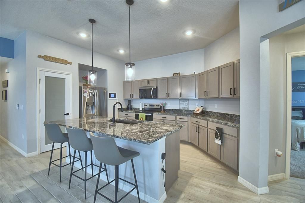 For Sale: $327,000 (4 beds, 2 baths, 1989 Square Feet)