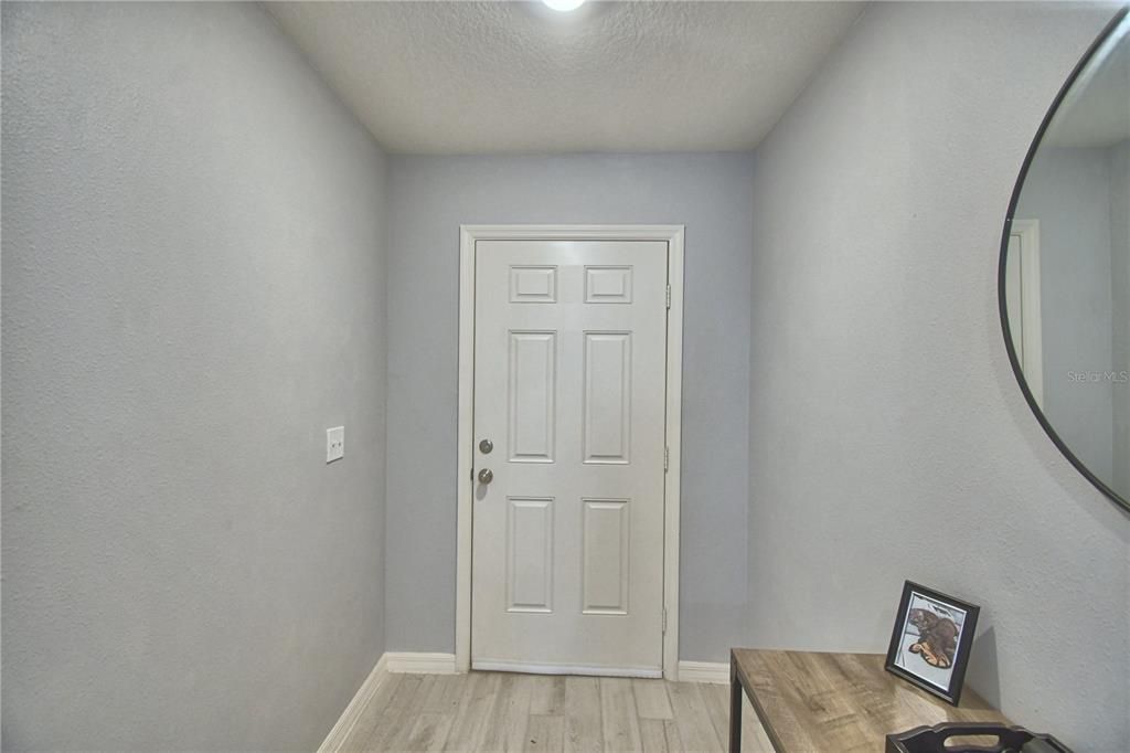 For Sale: $327,000 (4 beds, 2 baths, 1989 Square Feet)