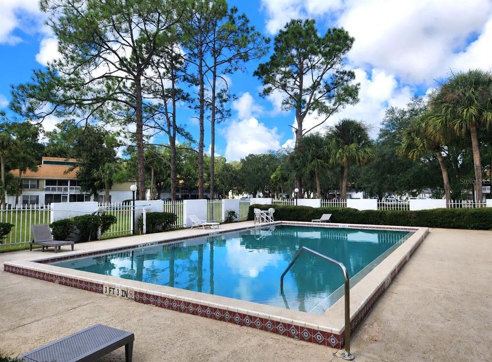For Sale: $95,000 (2 beds, 2 baths, 885 Square Feet)
