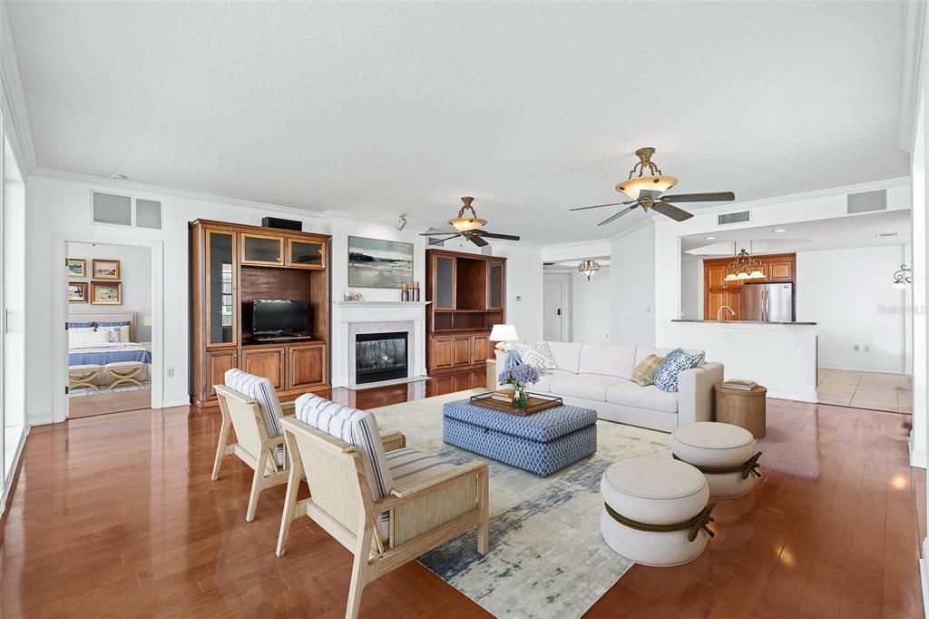 For Sale: $1,650,000 (4 beds, 3 baths, 2500 Square Feet)