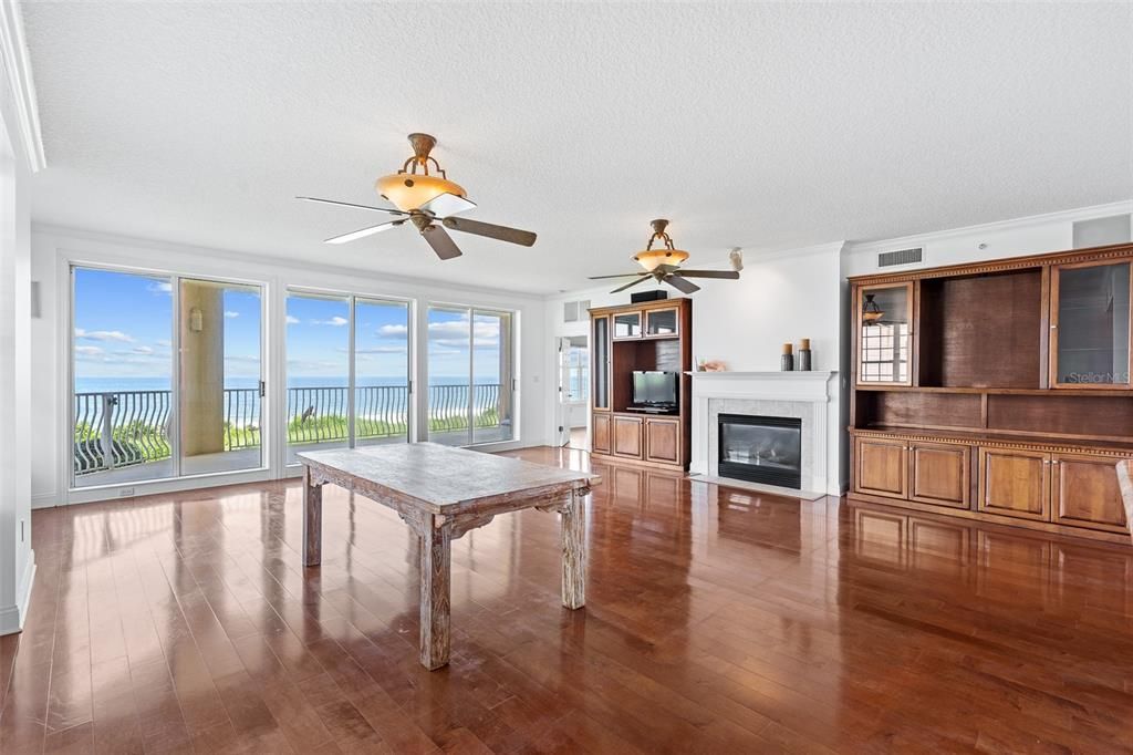 For Sale: $1,650,000 (4 beds, 3 baths, 2500 Square Feet)