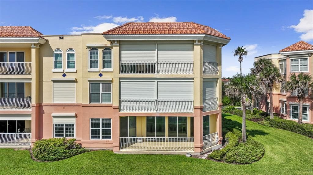 For Sale: $1,650,000 (4 beds, 3 baths, 2500 Square Feet)