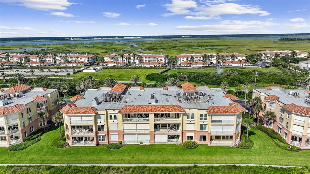 For Sale: $1,650,000 (4 beds, 3 baths, 2500 Square Feet)