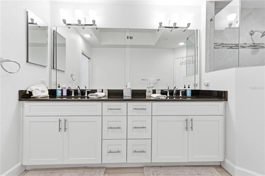 En Venta: $1,220,000 (3 camas, 2 baños, 1560 Pies cuadrados)