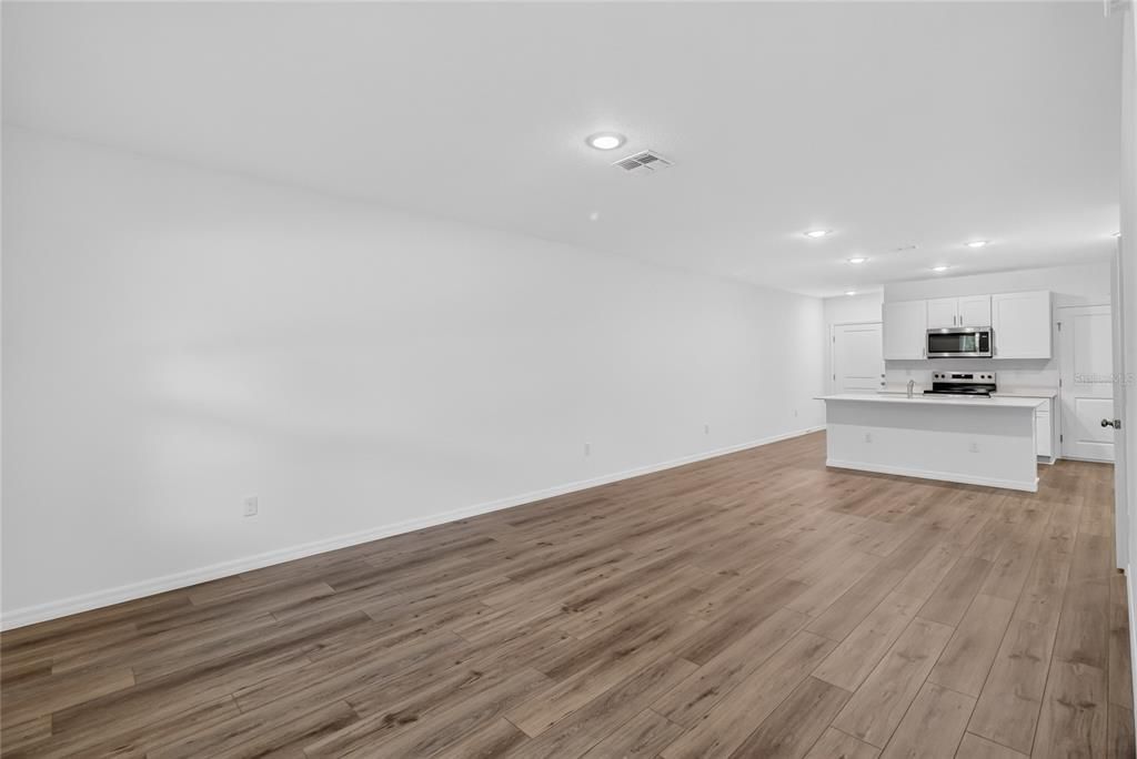 En Renta: $2,050 (3 camas, 2 baños, 1548 Pies cuadrados)