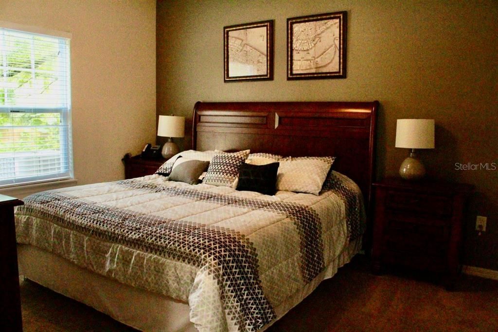 En Renta: $2,500 (4 camas, 3 baños, 1694 Pies cuadrados)