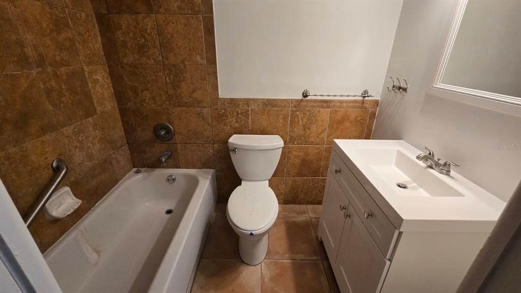 For Sale: $270,000 (3 beds, 2 baths, 1315 Square Feet)