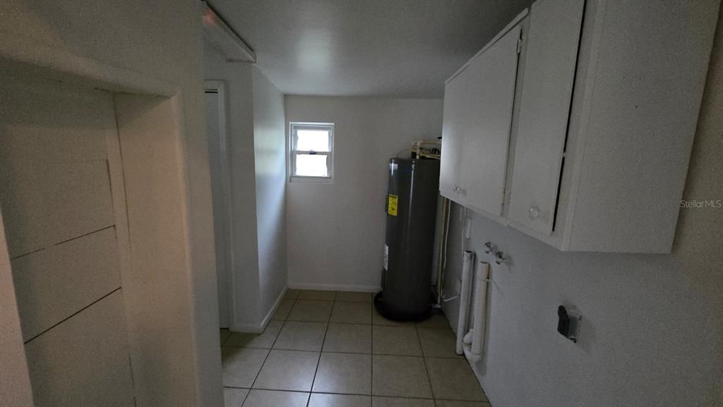 For Sale: $270,000 (3 beds, 2 baths, 1315 Square Feet)