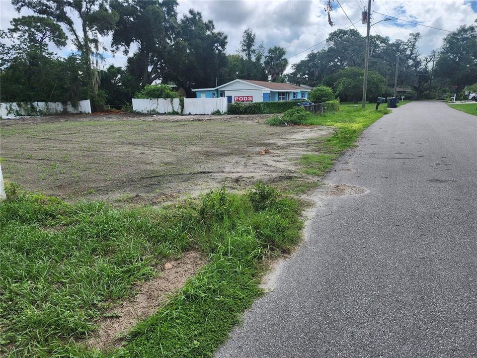 На продажу: $240,000 (0.29 acres)