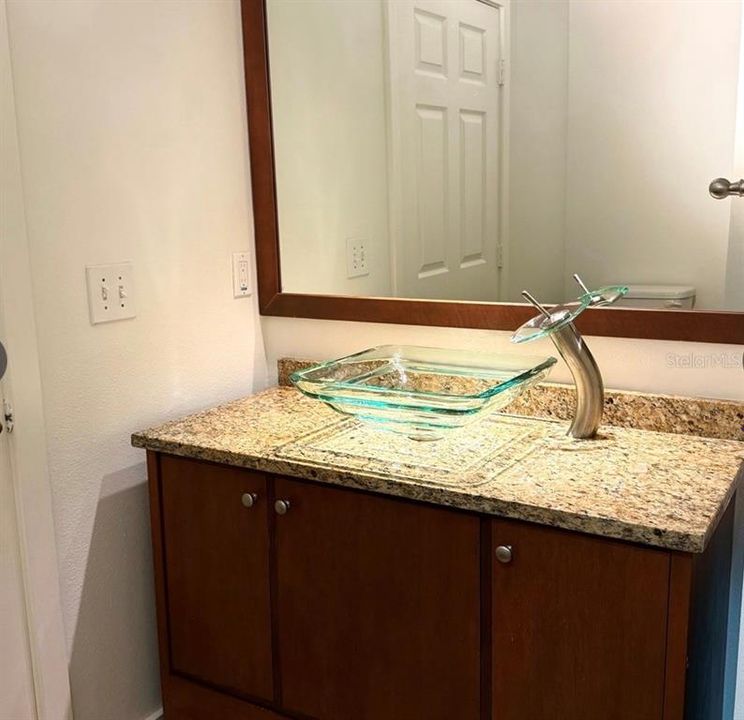 For Rent: $3,800 (2 beds, 2 baths, 1059 Square Feet)