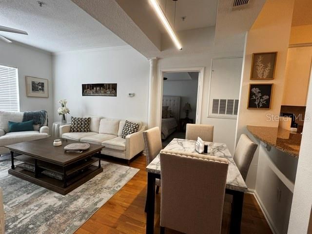 For Rent: $3,800 (2 beds, 2 baths, 1059 Square Feet)