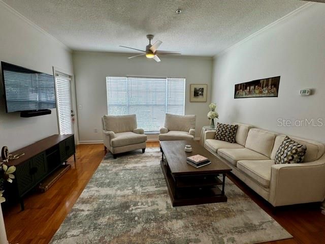 For Rent: $3,800 (2 beds, 2 baths, 1059 Square Feet)