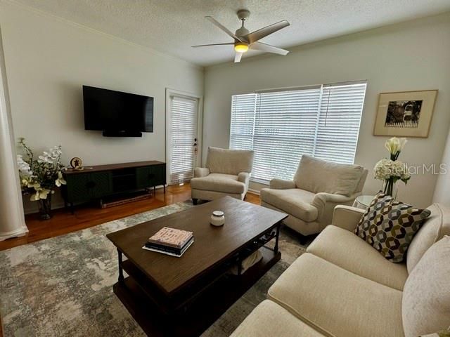 For Rent: $3,800 (2 beds, 2 baths, 1059 Square Feet)