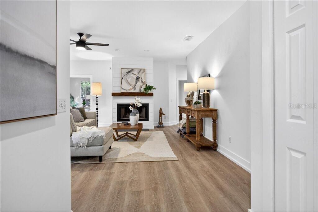 En Venta: $479,900 (3 camas, 2 baños, 2368 Pies cuadrados)