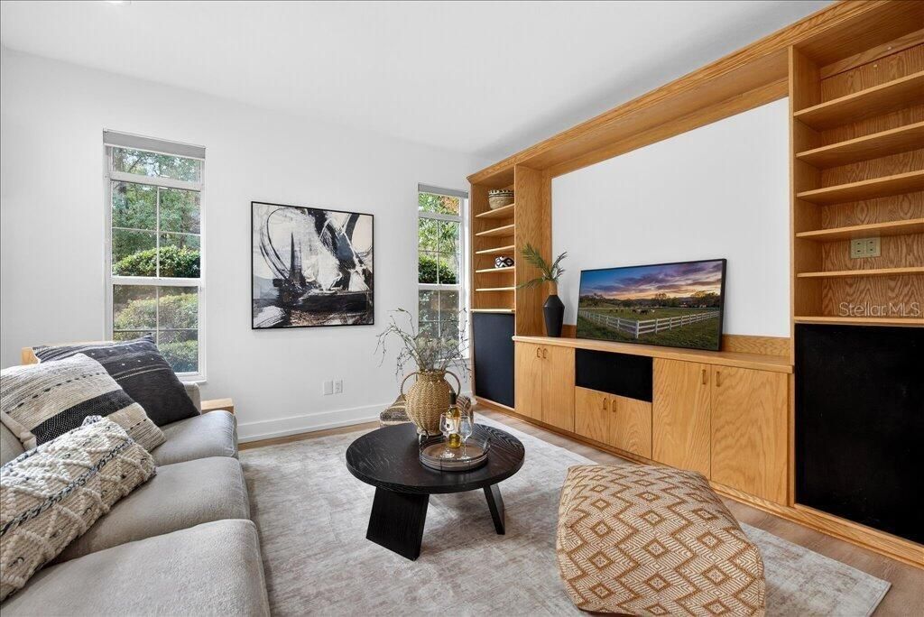 En Venta: $479,900 (3 camas, 2 baños, 2368 Pies cuadrados)