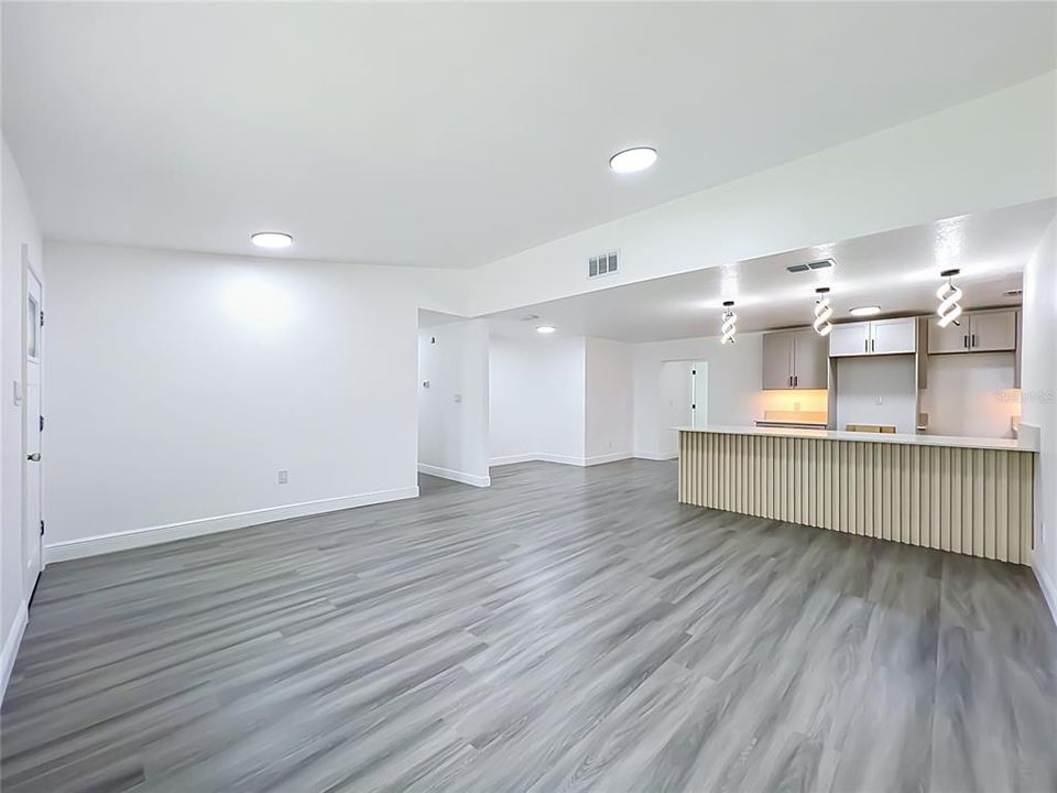 En Venta: $399,900 (4 camas, 2 baños, 1727 Pies cuadrados)