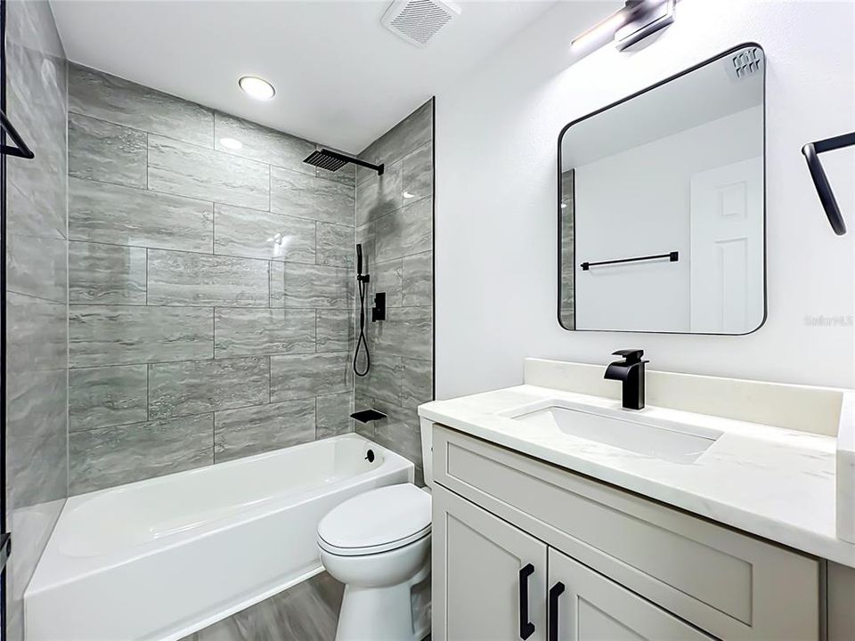 En Venta: $399,900 (4 camas, 2 baños, 1727 Pies cuadrados)