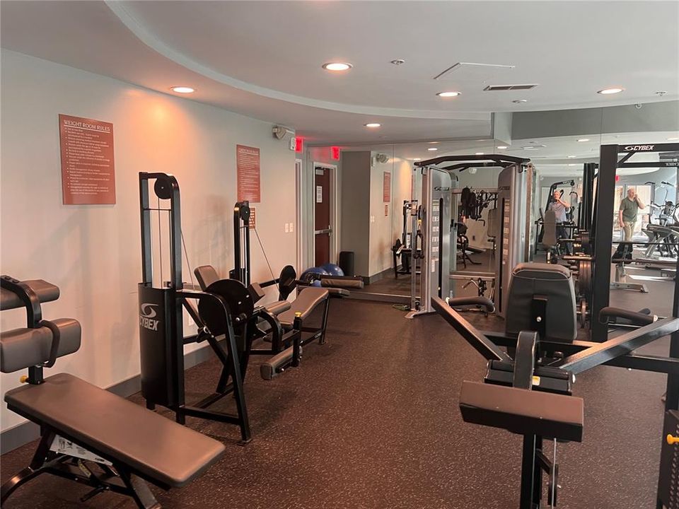 For Sale: $349,995 (2 beds, 2 baths, 1263 Square Feet)