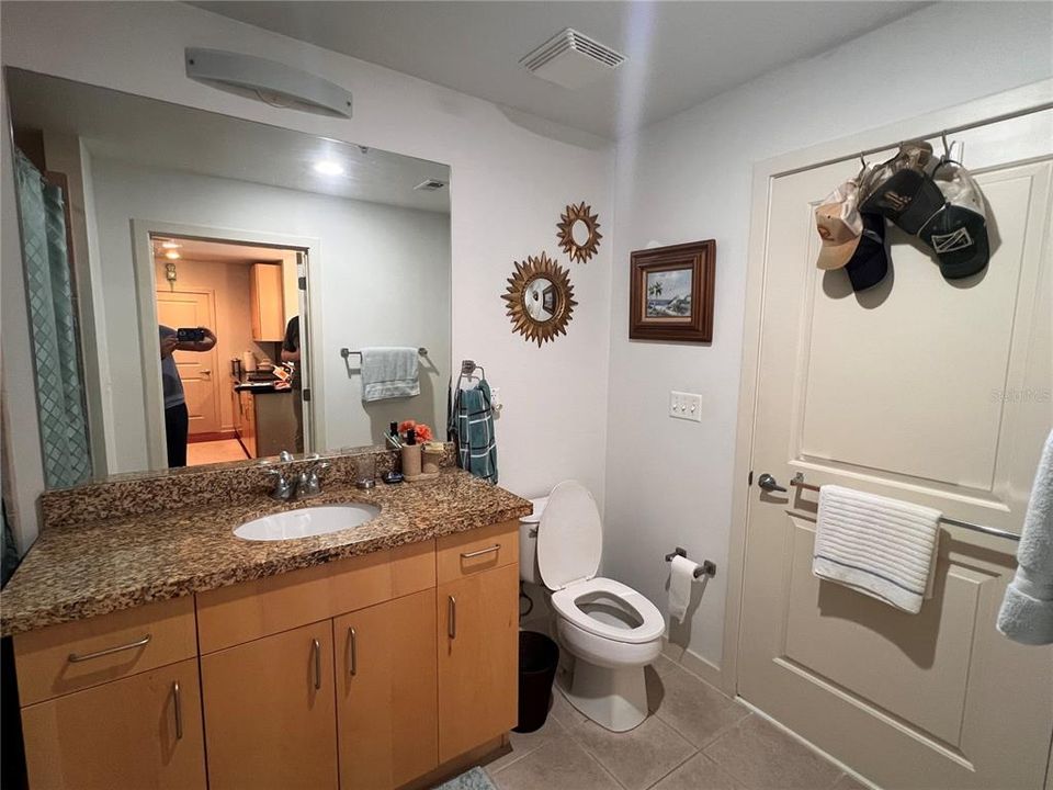 For Sale: $349,995 (2 beds, 2 baths, 1263 Square Feet)