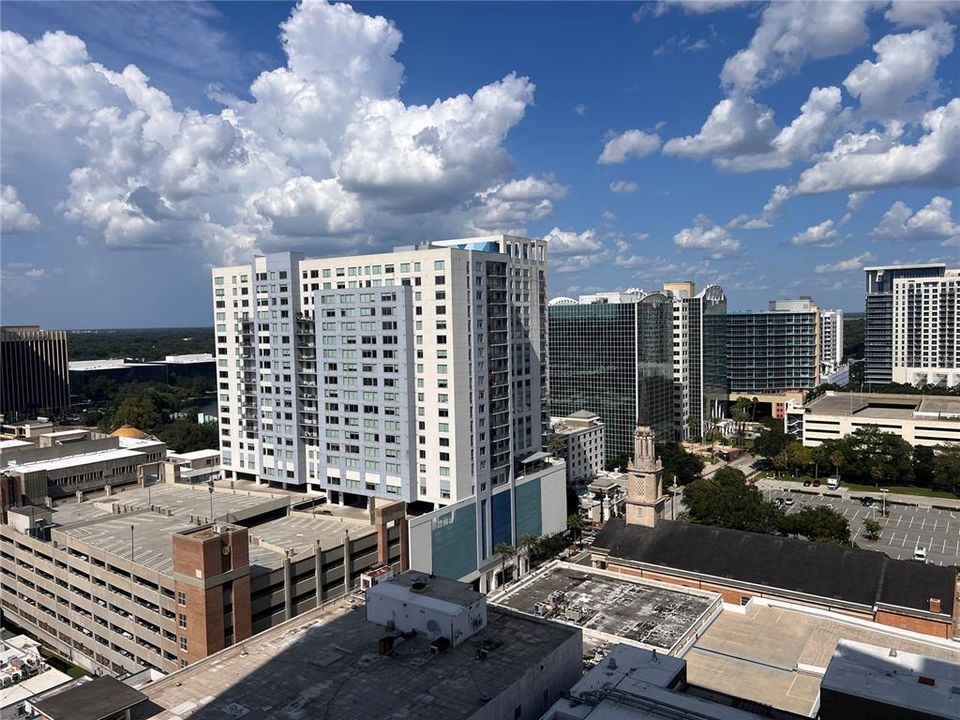 For Sale: $349,995 (2 beds, 2 baths, 1263 Square Feet)