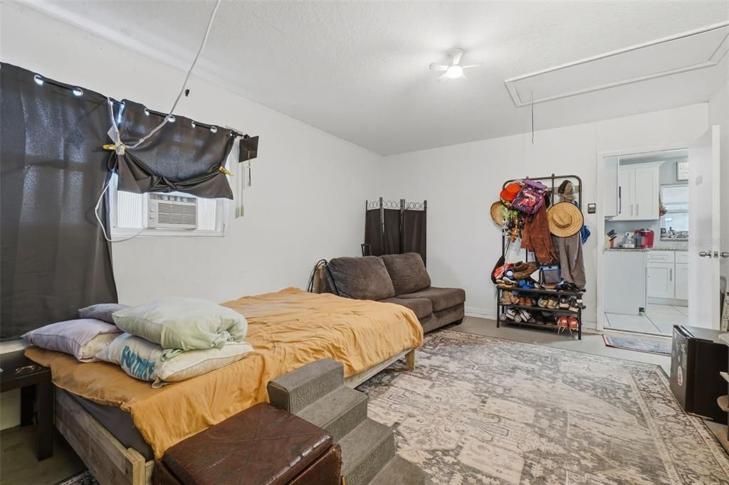 На продажу: $349,999 (3 спален, 2 ванн, 1300 Квадратных фут)