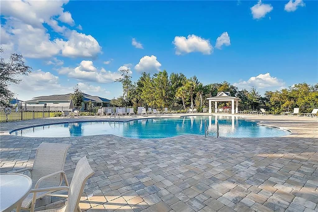 For Sale: $537,500 (3 beds, 3 baths, 2271 Square Feet)
