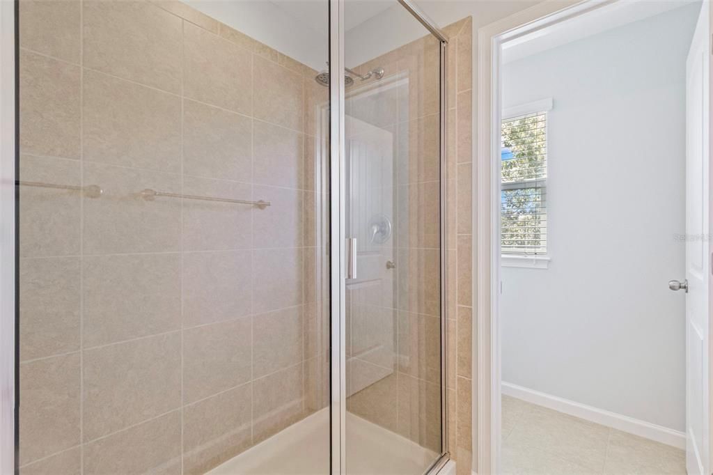 En Venta: $325,000 (3 camas, 2 baños, 1619 Pies cuadrados)