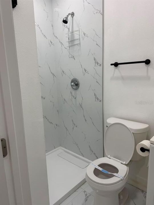 For Rent: $1,300 (1 beds, 1 baths, 700 Square Feet)