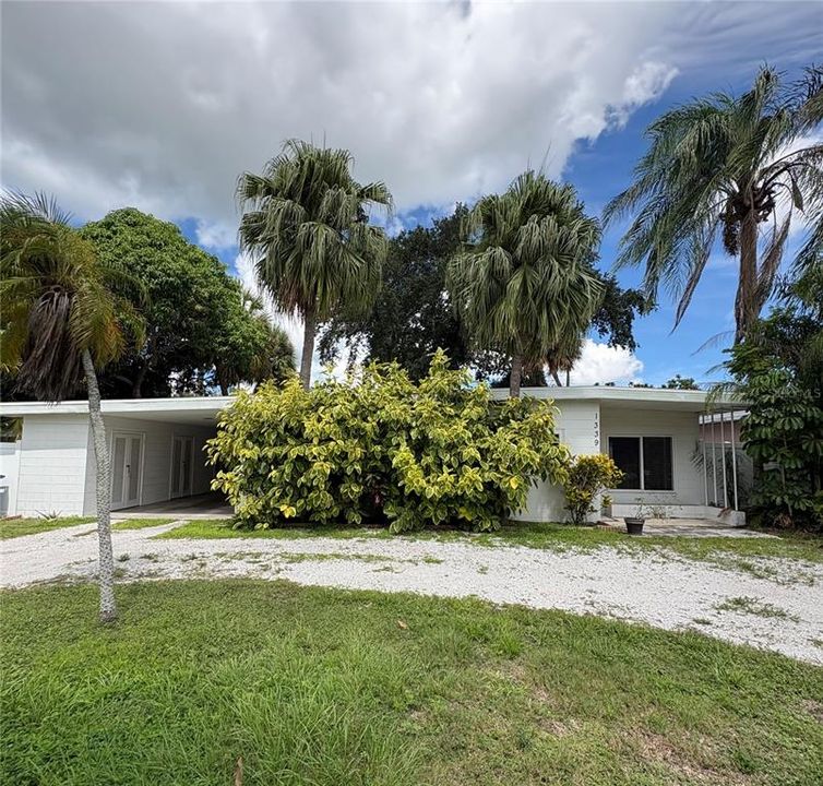 For Rent: $2,600 (3 beds, 1 baths, 1544 Square Feet)