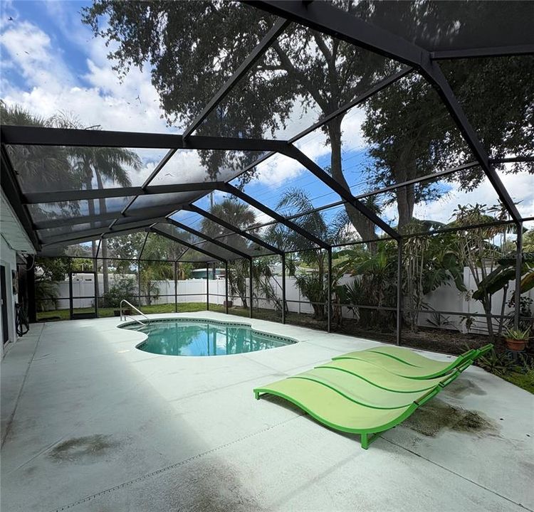 For Rent: $2,600 (3 beds, 1 baths, 1544 Square Feet)
