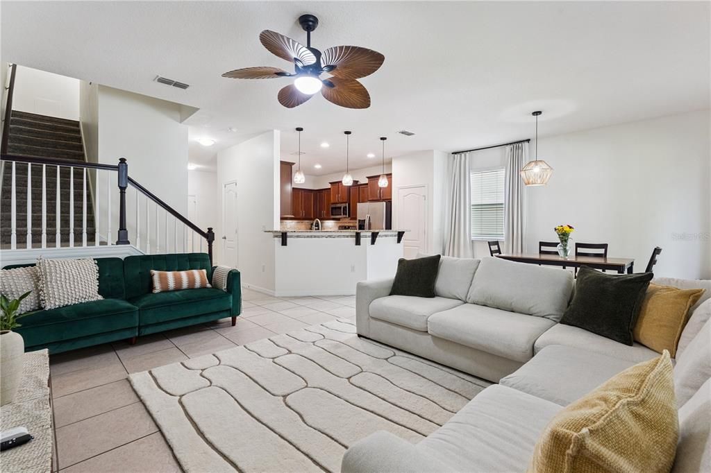 For Rent: $2,600 (3 beds, 2 baths, 1701 Square Feet)