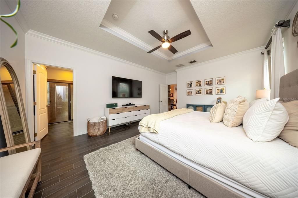 For Sale: $729,900 (5 beds, 3 baths, 2950 Square Feet)