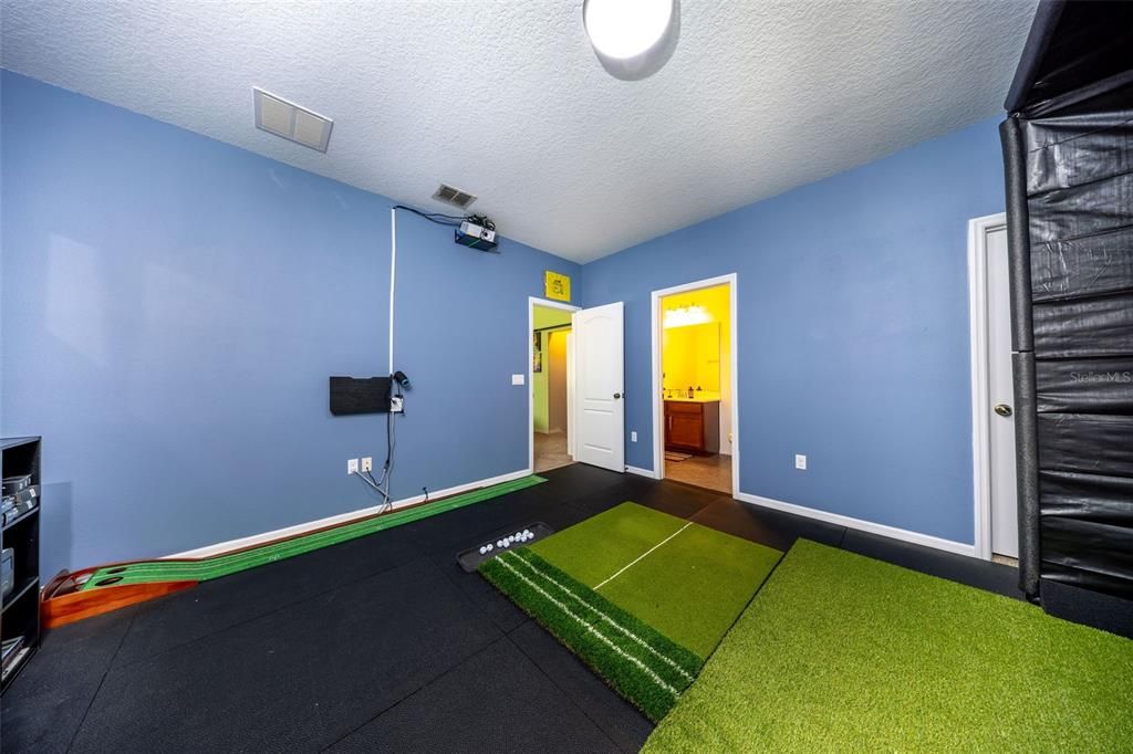 For Sale: $729,900 (5 beds, 3 baths, 2950 Square Feet)