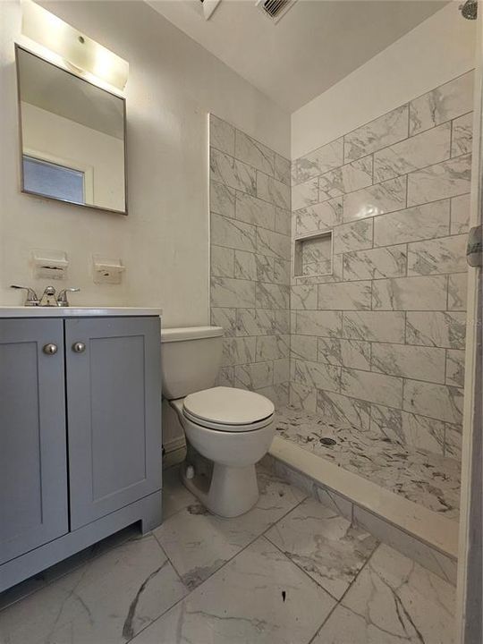 На продажу: $285,000 (3 спален, 2 ванн, 988 Квадратных фут)