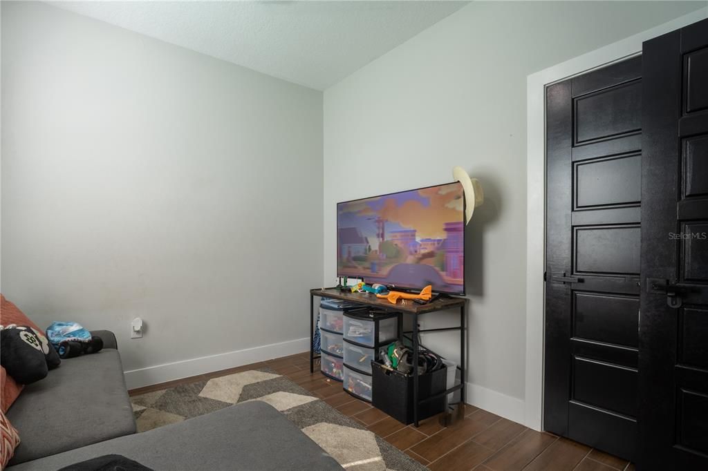 En Venta: $315,000 (4 camas, 2 baños, 1710 Pies cuadrados)