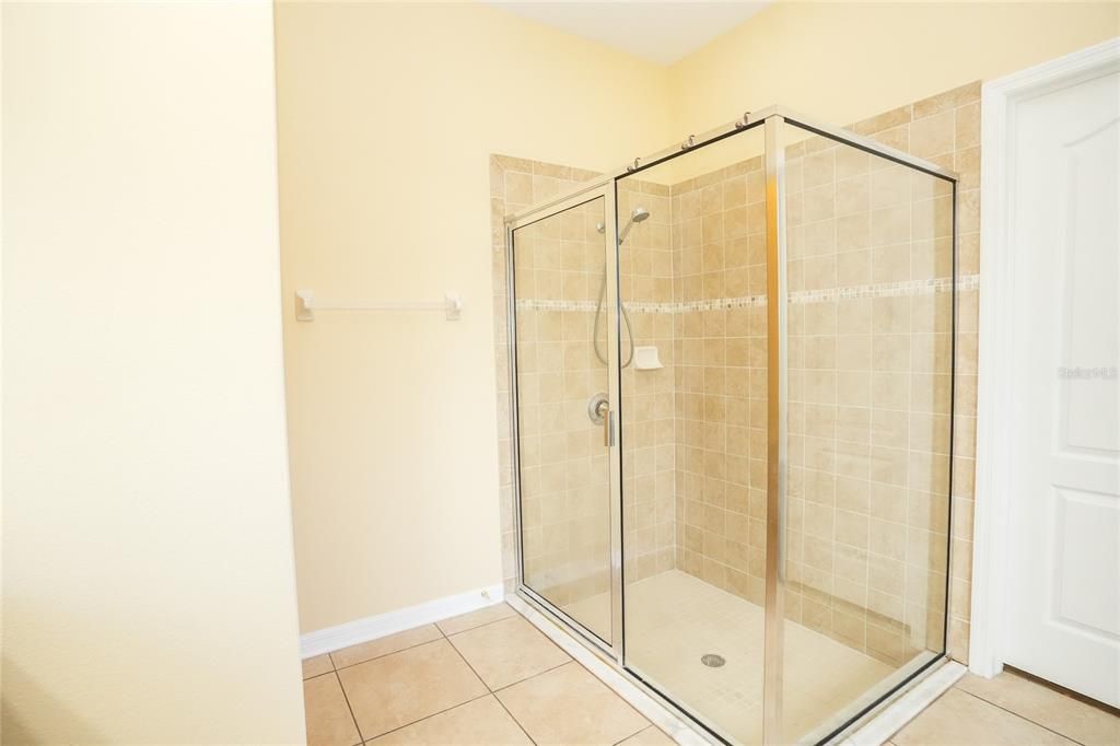 В аренду: $2,700 (3 спален, 2 ванн, 2112 Квадратных фут)
