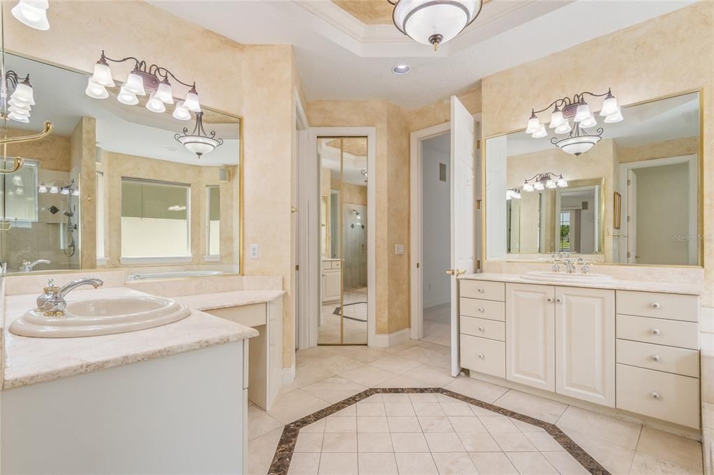 For Sale: $1,359,000 (5 beds, 4 baths, 4469 Square Feet)