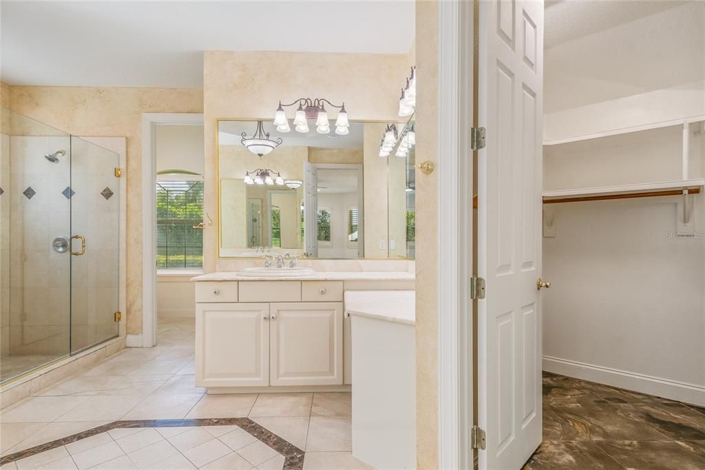 For Sale: $1,359,000 (5 beds, 4 baths, 4469 Square Feet)