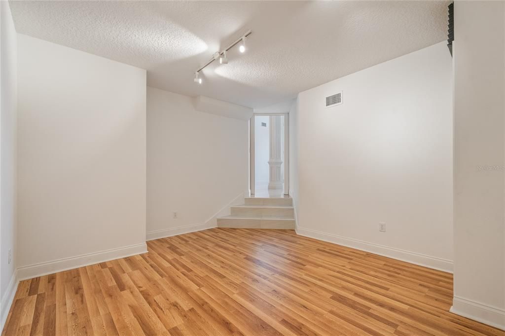 For Sale: $1,359,000 (5 beds, 4 baths, 4469 Square Feet)