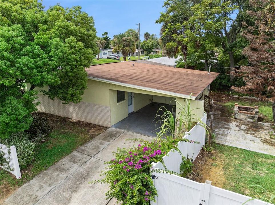 Active With Contract: $150,000 (2 beds, 1 baths, 925 Square Feet)