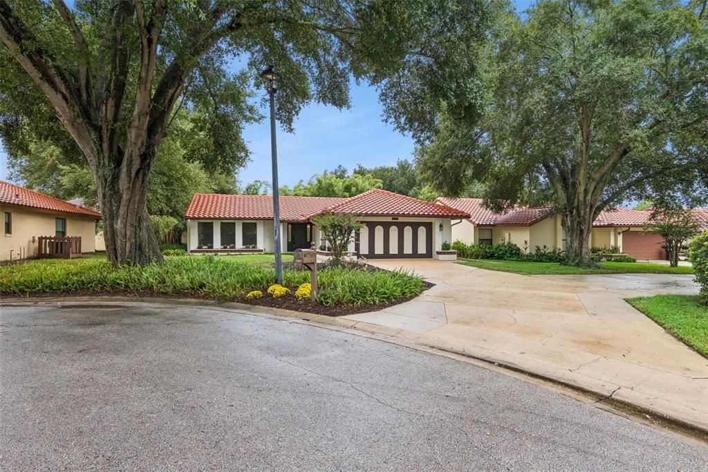 For Sale: $550,000 (2 beds, 2 baths, 1808 Square Feet)