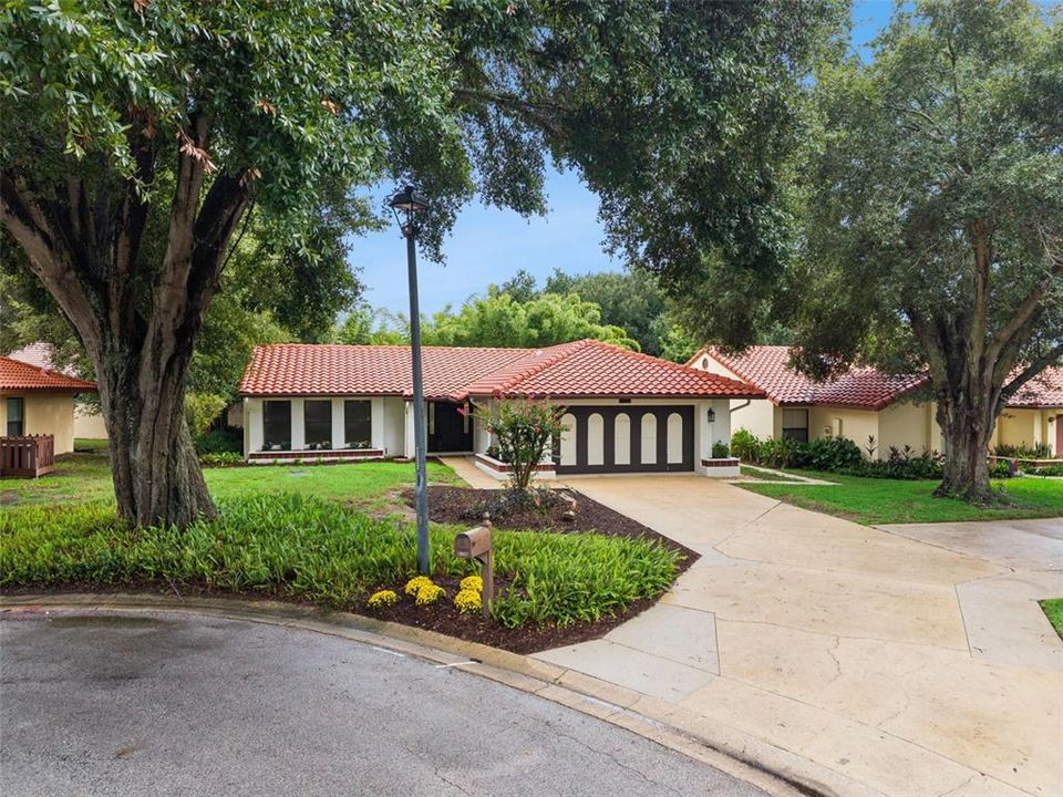 For Sale: $550,000 (2 beds, 2 baths, 1808 Square Feet)