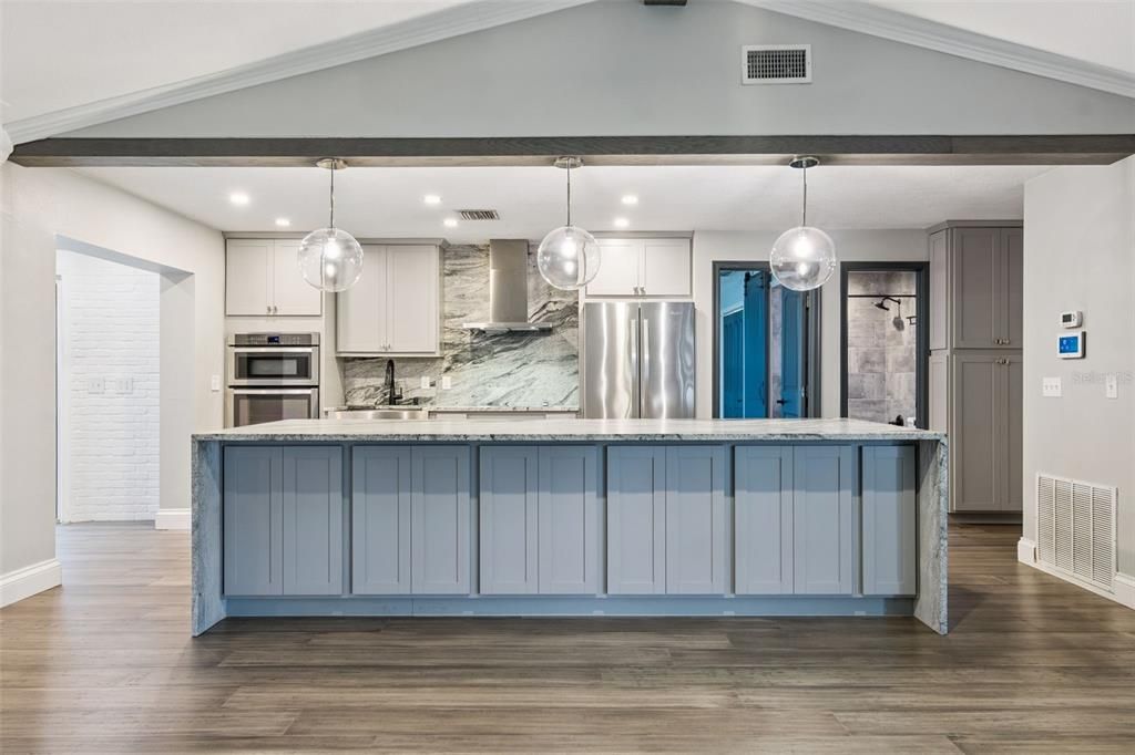 For Sale: $550,000 (2 beds, 2 baths, 1808 Square Feet)