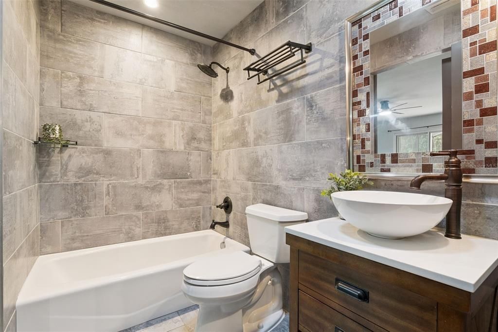 For Sale: $550,000 (2 beds, 2 baths, 1808 Square Feet)