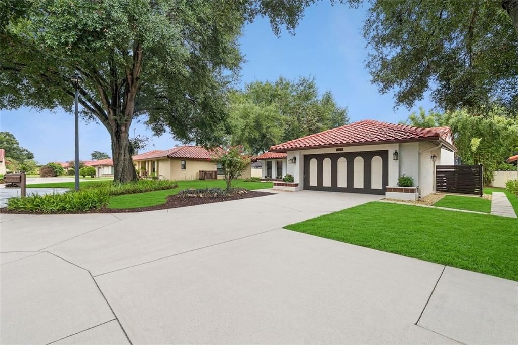 For Sale: $550,000 (2 beds, 2 baths, 1808 Square Feet)